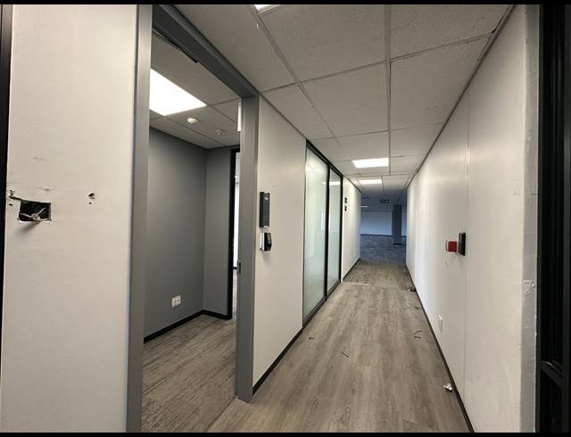 408.60M² OFFICE TO LET IN DORINGKLOOF